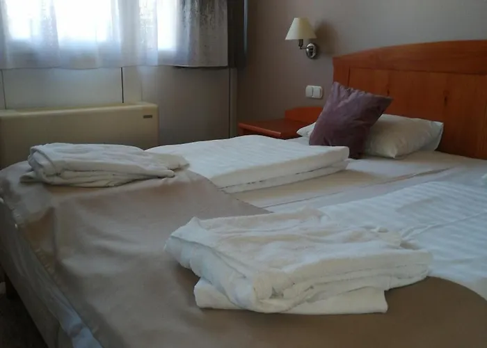 Aparthotel Karos Family 4*